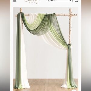 Lings moments arch drapes